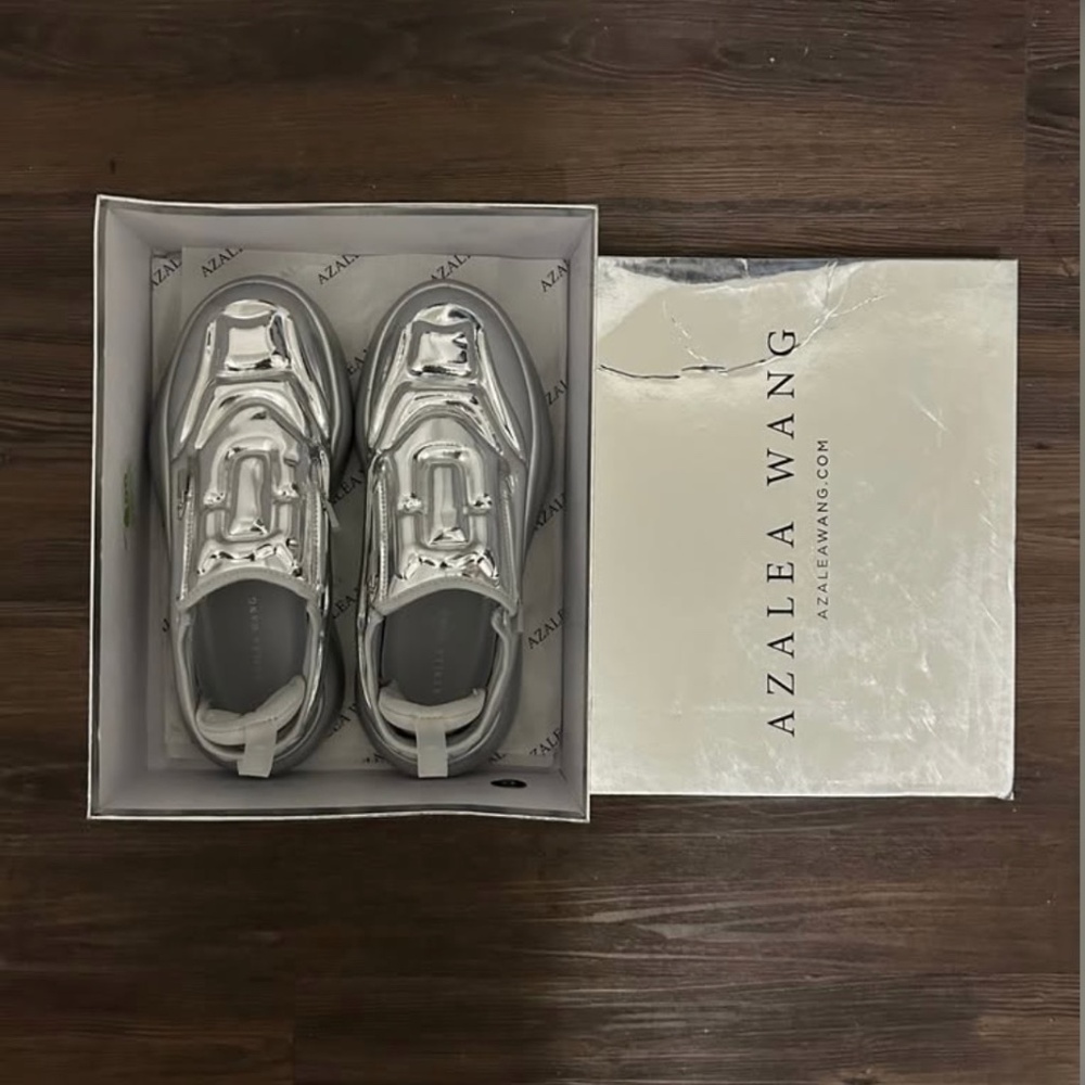 Azalea Wang Francille Chrome Silver Futuristic Sneakers – Second Hand
